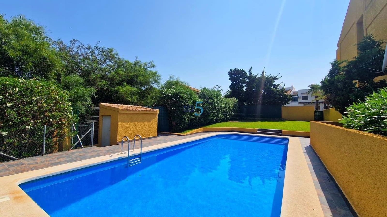 Casa de 3 habitaciones en Cabo Roig en venta con piscina garaje - 299.000 € (Ref: 9187773)