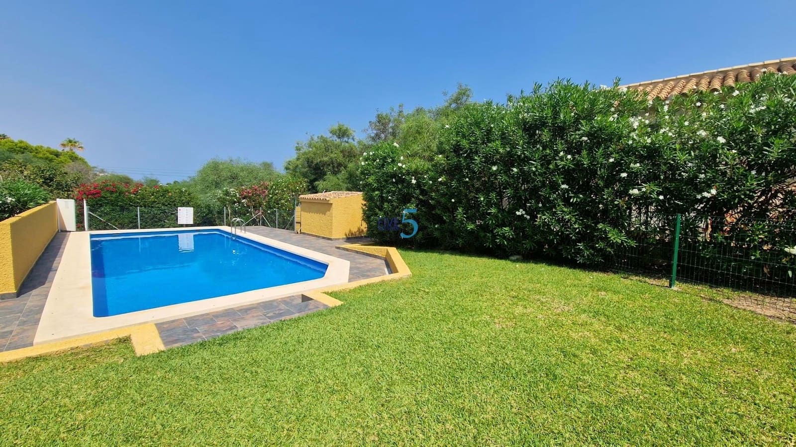 Casa de 3 habitaciones en Cabo Roig en venta con piscina garaje - 299.000 € (Ref: 9187773)