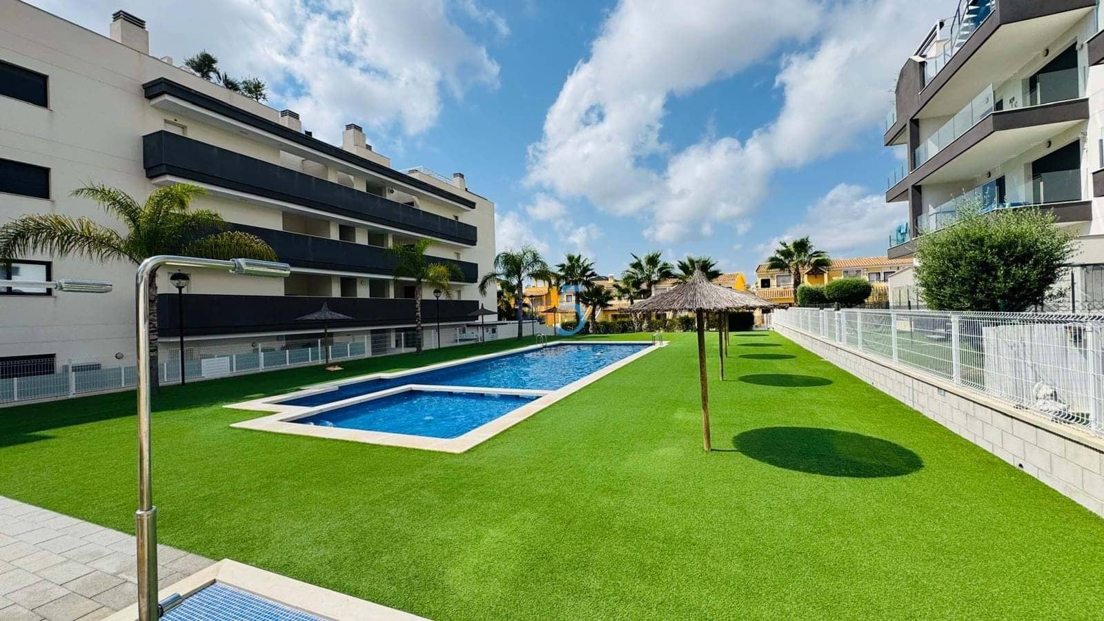 2 chambre Appartement à vendre à Villamartin avec piscine garage - 275 000 € (Ref: 9188847)