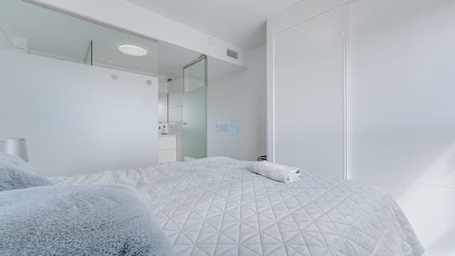 2 chambre Appartement à vendre à Villamartin, Orihuela avec piscine garage - 275 000 € (Ref: 9188847)