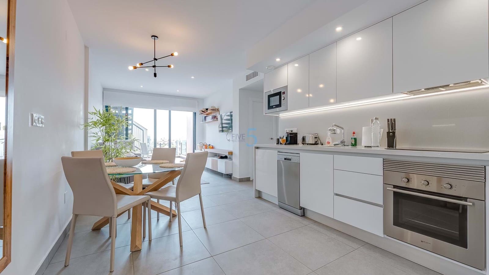 2 chambre Appartement à vendre à Villamartin avec piscine garage - 275 000 € (Ref: 9188847)