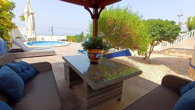 5 bedroom Villa for sale in Lomas de la Juliana, Almoradí with pool garage - € 685,000 (Ref: 9191789)