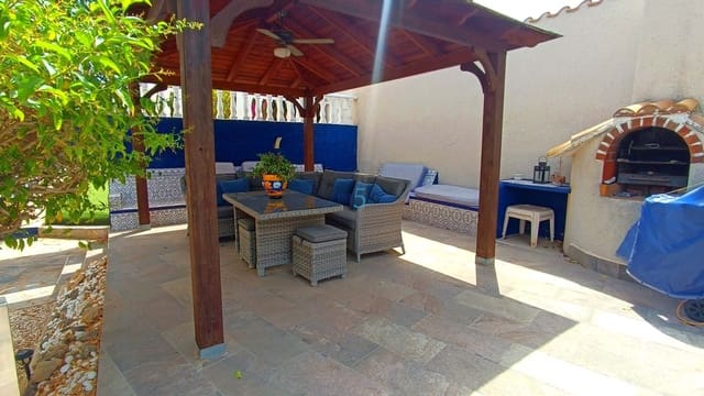 5 bedroom Villa for sale in Lomas de la Juliana, Almoradí with pool garage - € 685,000 (Ref: 9191789)