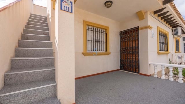 2 bedroom Bungalow for sale in Villamartin, Orihuela with pool garage - € 169,990 (Ref: 9193233)
