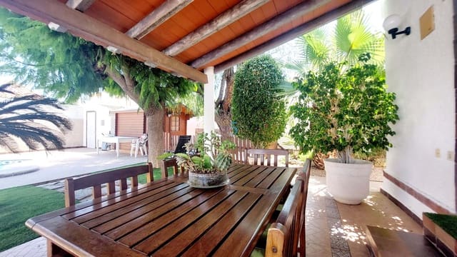 4 makuuhuone Huvila myytävänä paikassa Santiago de la Ribera, San Javier mukana uima-altaan 
autotalli - 509 999 € (Ref: 9196795)