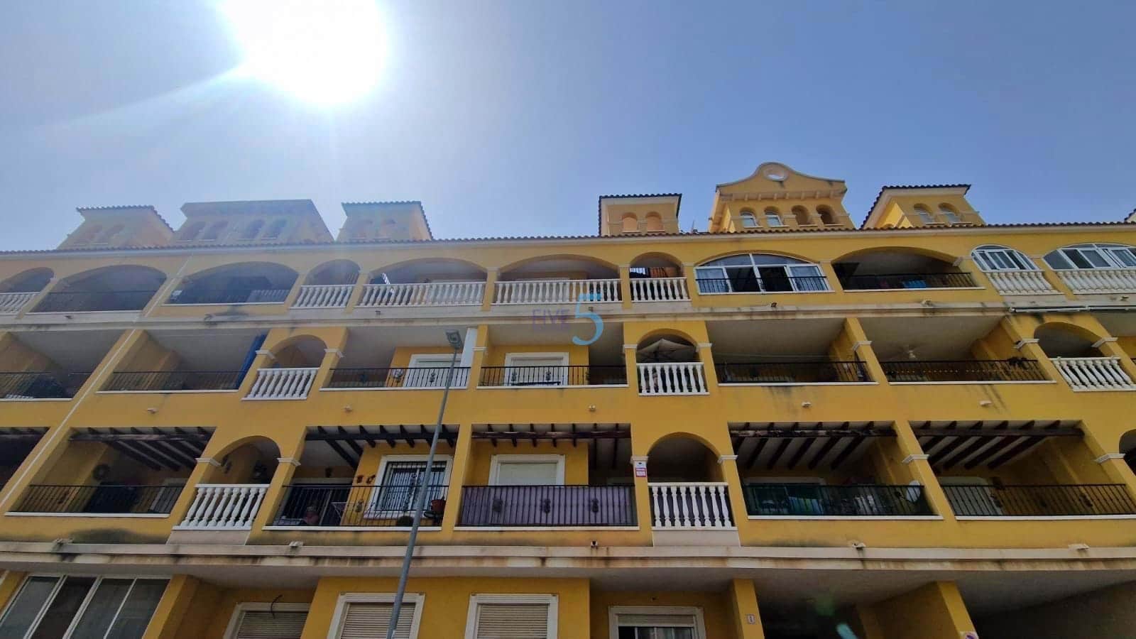 2 soverom Leilighet til salgs i Almoradi med svømmebasseng garasje - € 120 000 (Ref: 9196797)