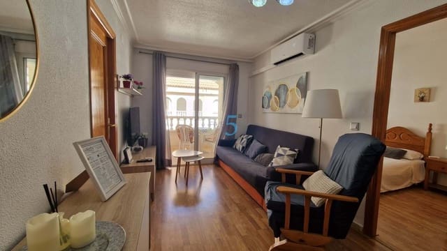 Apartamento de 2 habitaciones en Torrevieja en venta - 162.500 € (Ref: 9199962)