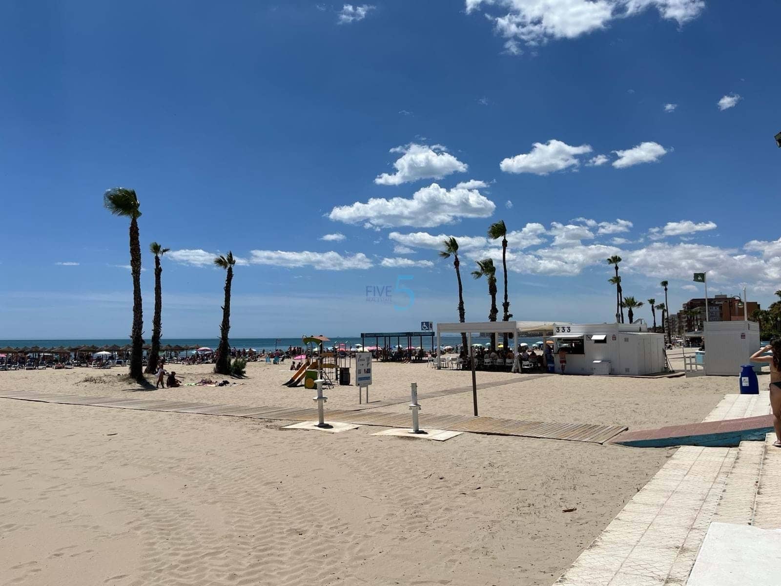 Apartamento de 2 habitaciones en Torrevieja en venta - 162.500 € (Ref: 9199962)