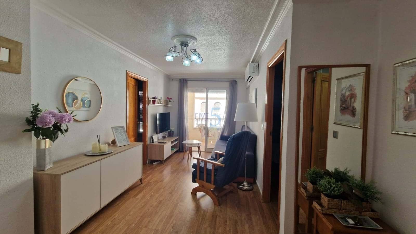 Apartamento de 2 habitaciones en Torrevieja en venta - 162.500 € (Ref: 9199962)