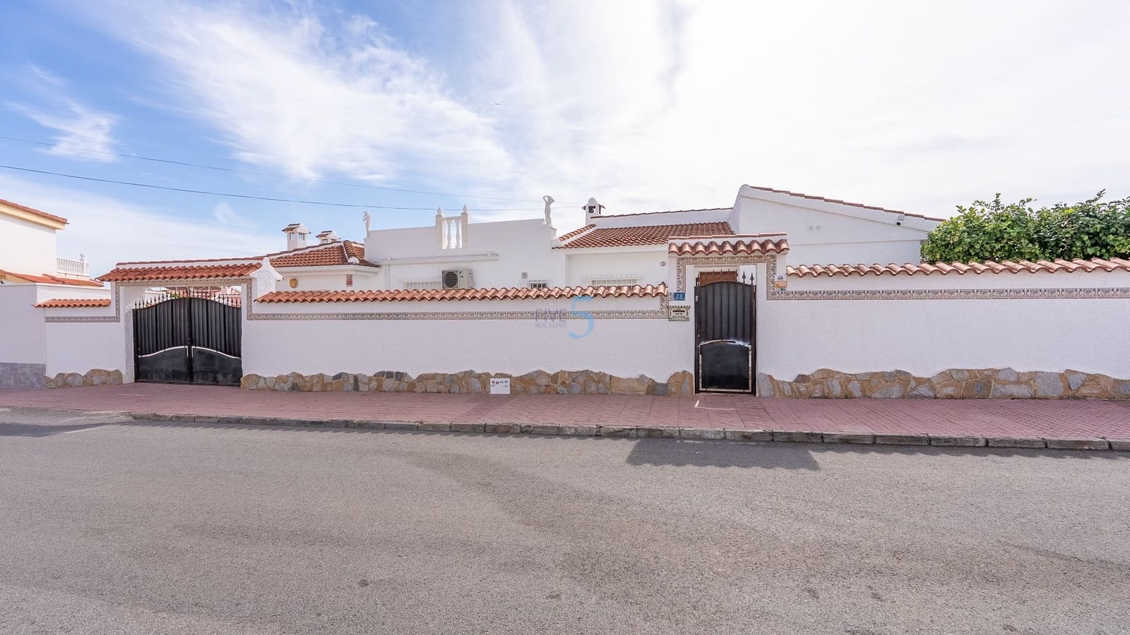 4 camera da letto Villa in vendita in Ciudad Quesada con piscina garage - 445.000 € (Rif: 9201566)