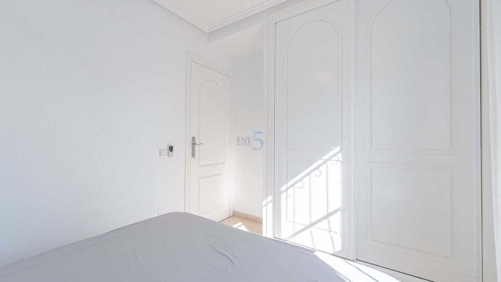 3 chambre Villa/Maison Semi-Mitoyenne à vendre à Ciudad Quesada avec piscine - 239 995 € (Ref: 9201567)