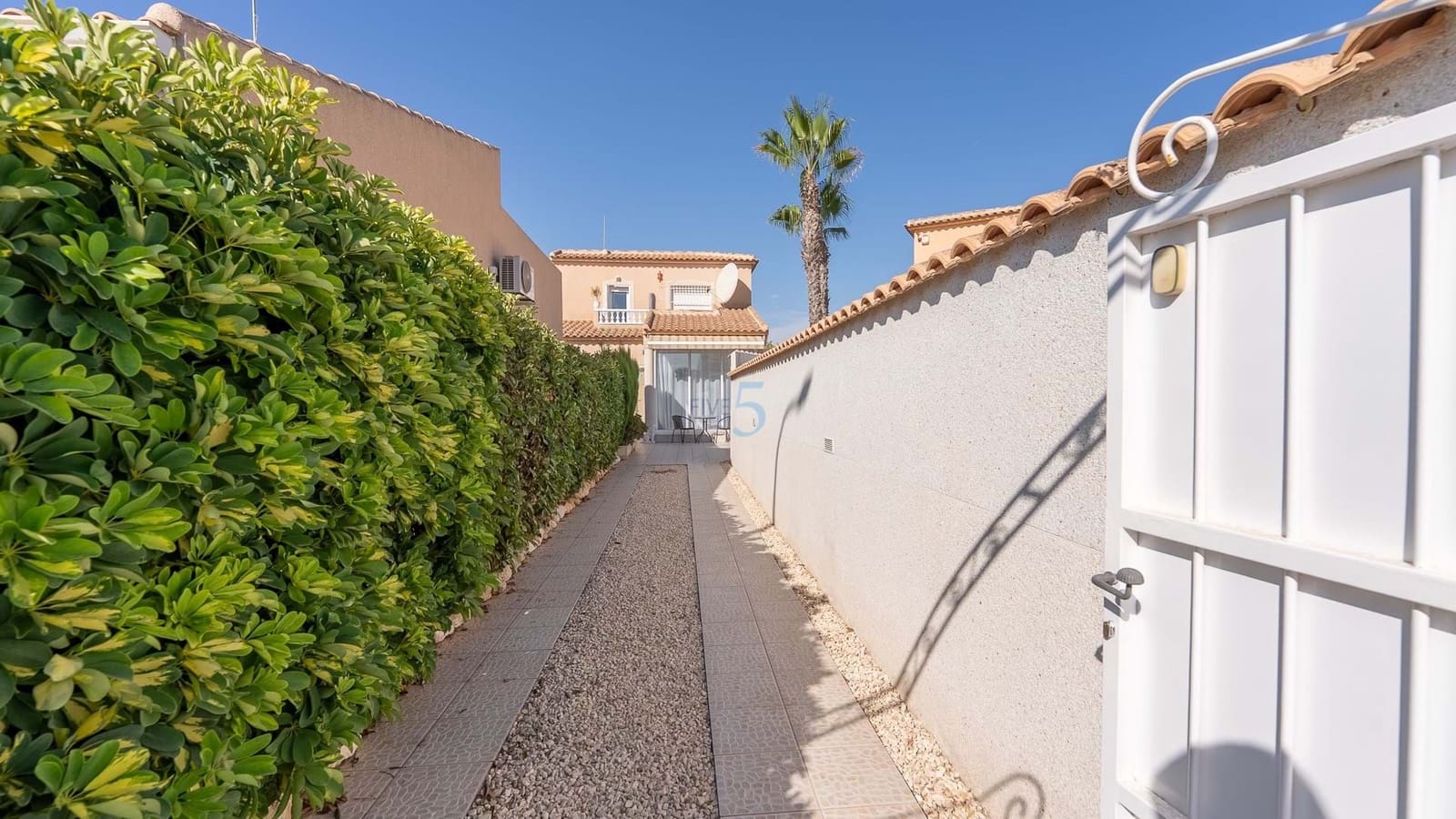 3 chambre Villa/Maison Semi-Mitoyenne à vendre à Ciudad Quesada avec piscine - 239 995 € (Ref: 9201567)