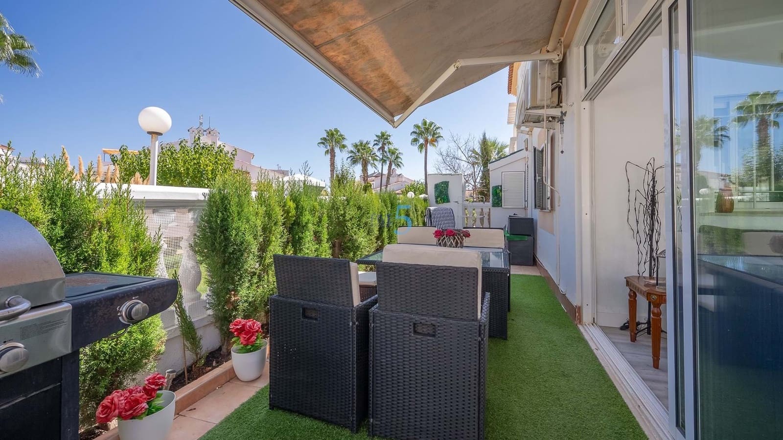 3 soverom Hus til salgs i Playa Flamenca med svømmebasseng garasje - € 319 900 (Ref: 9201568)