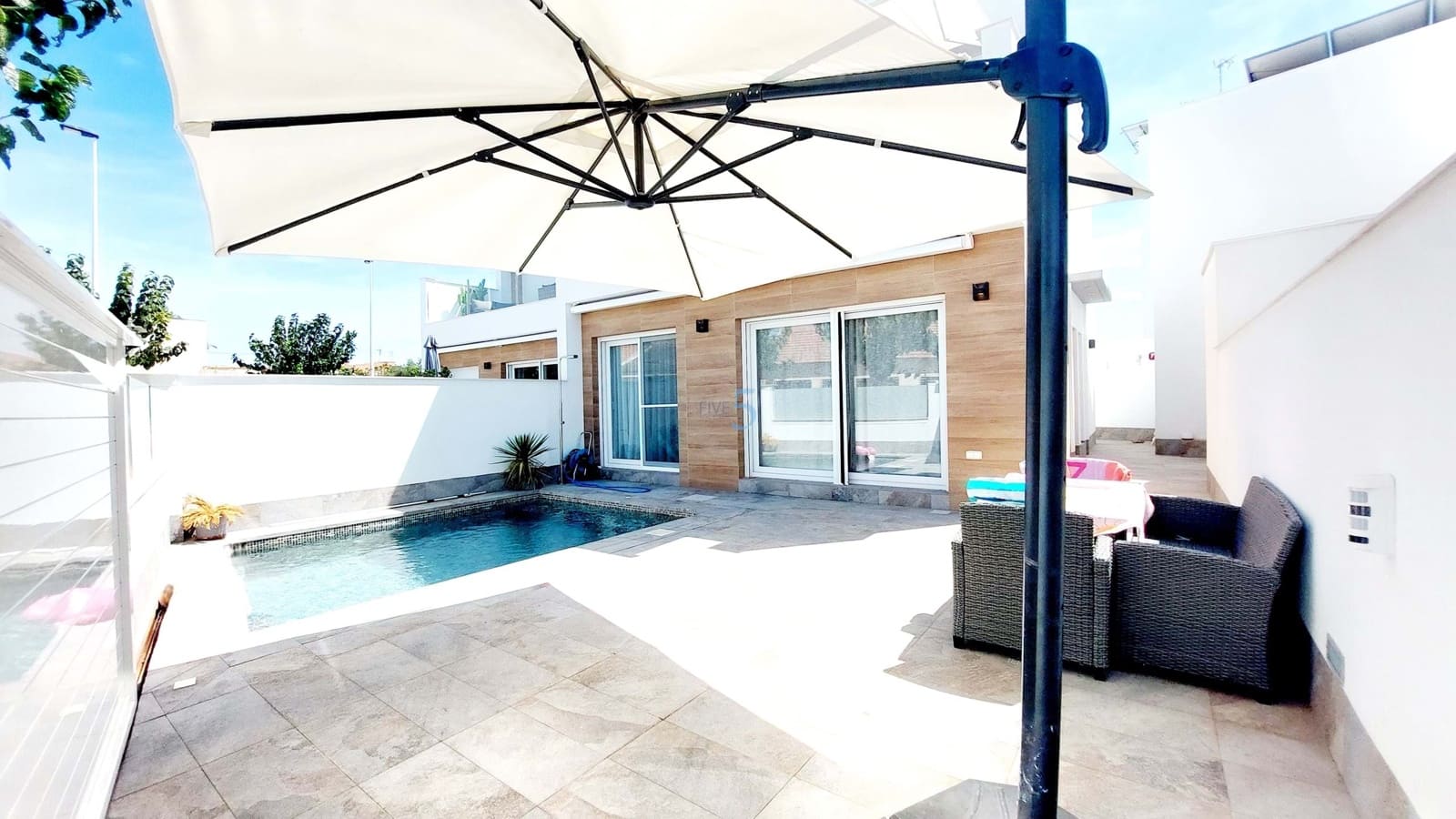 3 bedroom Villa for sale in San Pedro del Pinatar with pool garage - € 399,000 (Ref: 9204898)