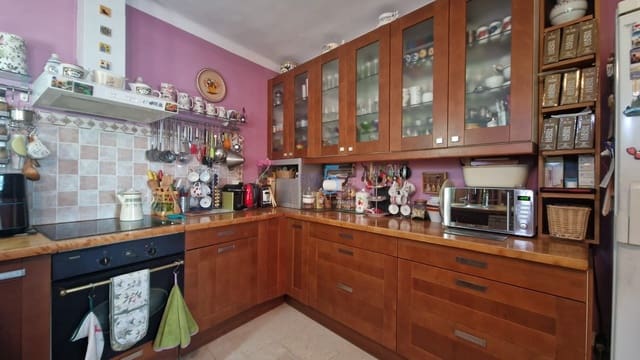 3 makuuhuone Omakotitalo myytävänä paikassa Rojales mukana 
autotalli - 372 500 € (Ref: 9207833)