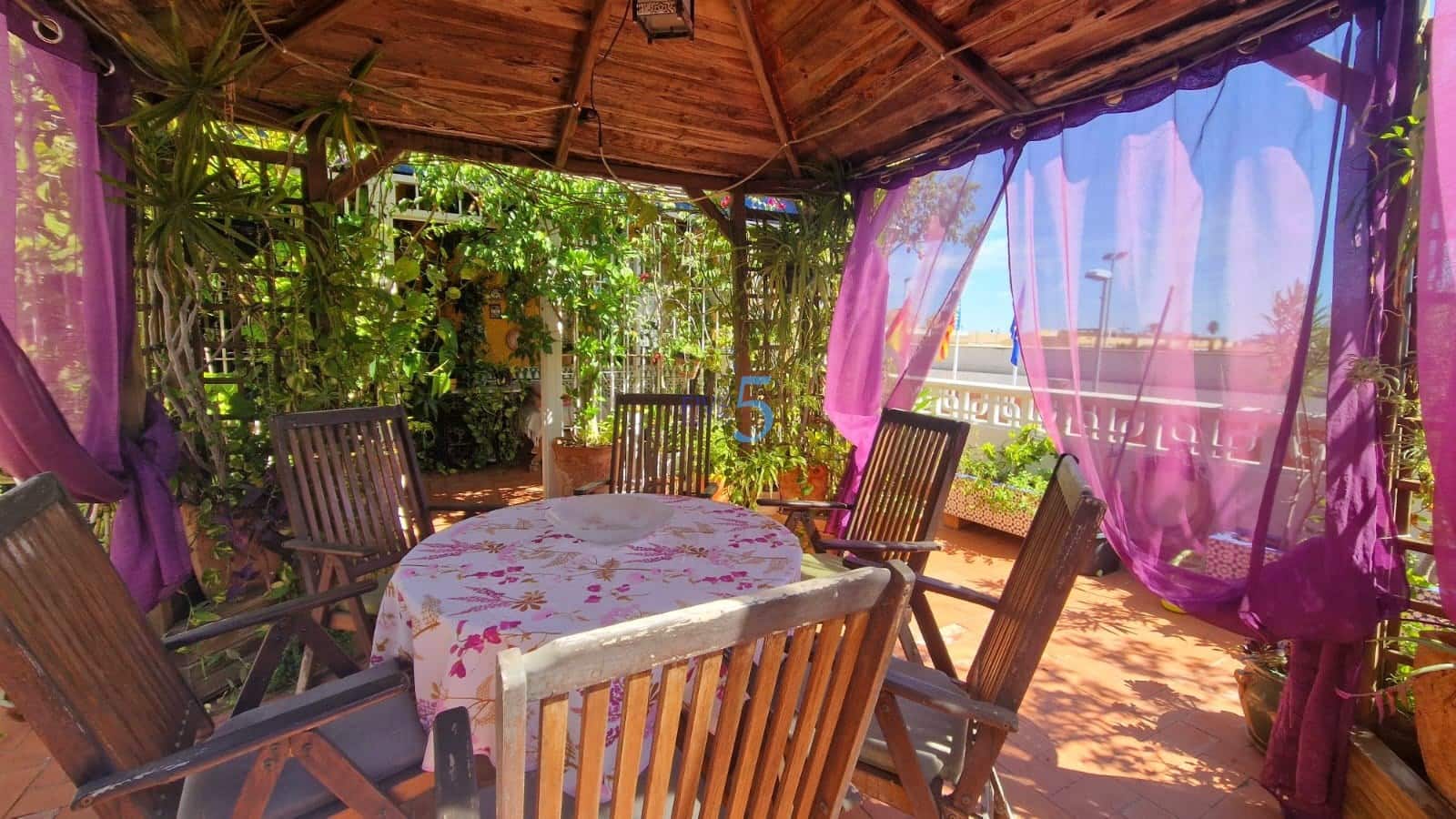 Casa de 3 habitaciones en Rojales en venta con garaje - 372.500 € (Ref: 9207833)