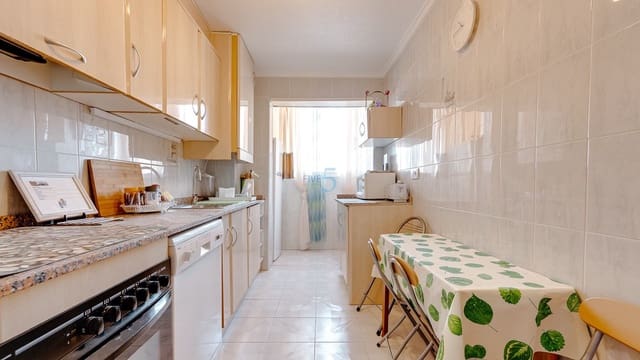 Apartamento de 3 habitaciones en Torrevieja en venta - 179.000 € (Ref: 9209297)