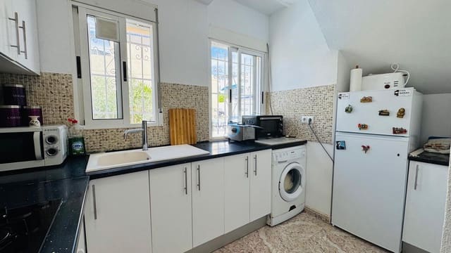 4 chambre Villa/Maison à vendre à Villamartin, Orihuela avec piscine garage - 299 999 € (Ref: 9211342)