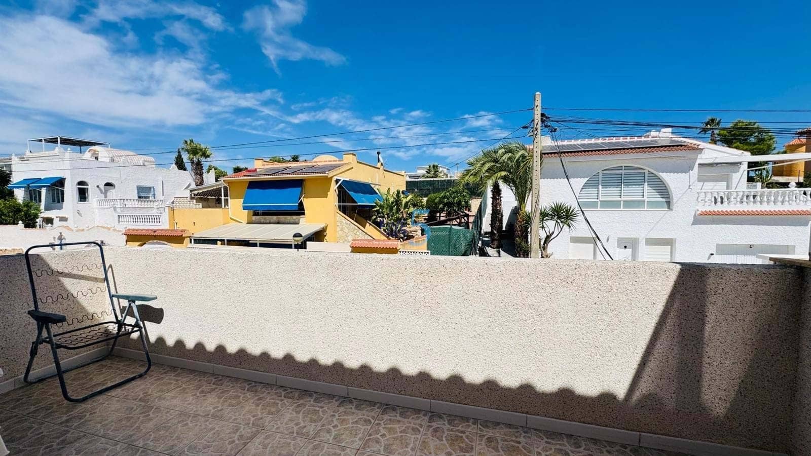 4 chambre Villa/Maison à vendre à Villamartin avec piscine garage - 299 999 € (Ref: 9211342)