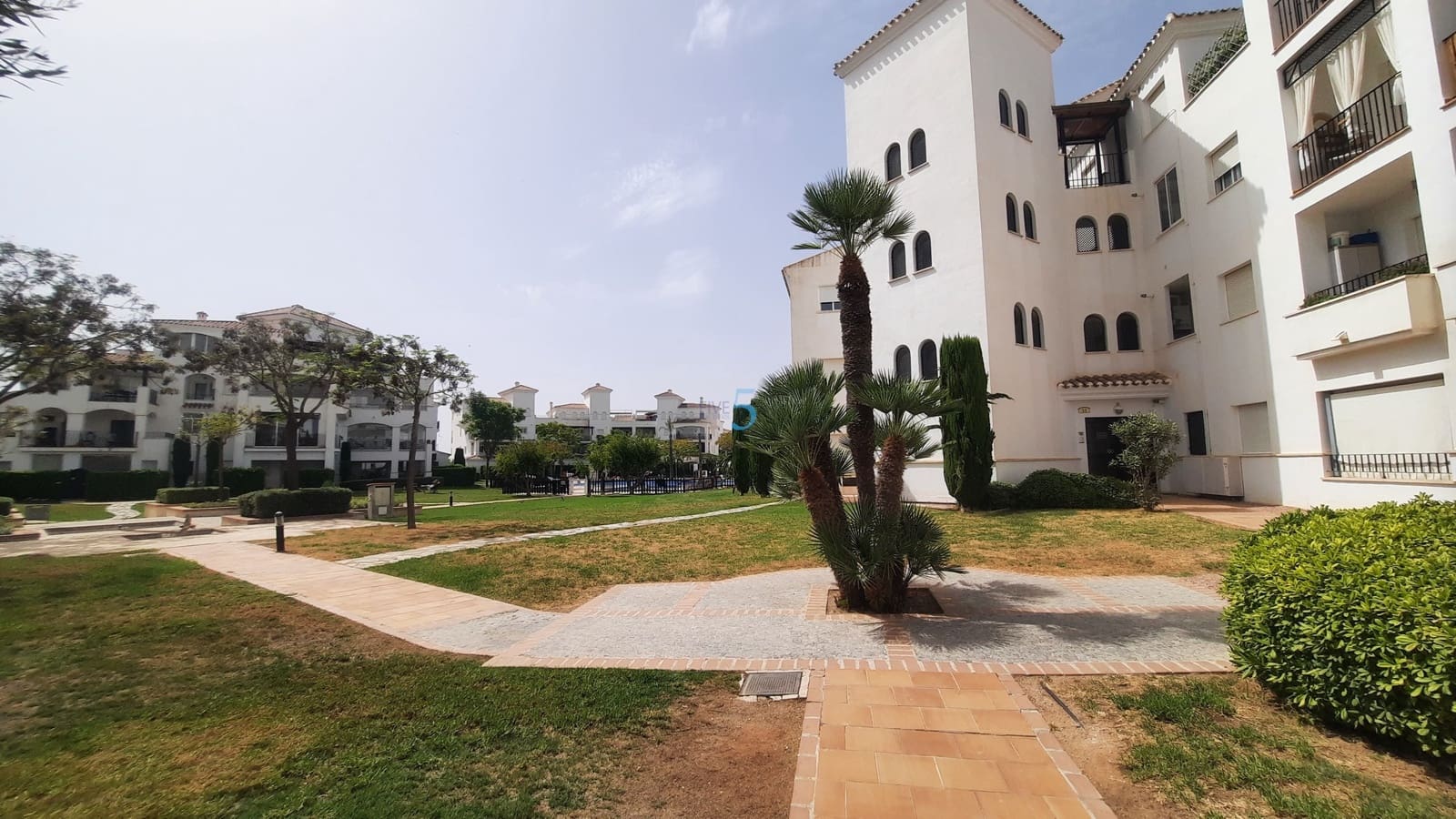 2 soveværelse Lejlighed til salg i La Torre Golf Resort med swimmingpool garage - € 139.000 (Ref: 9216335)