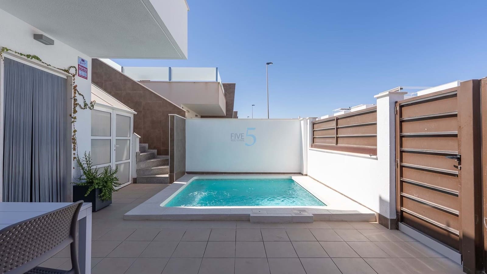 Chalet de 3 habitaciones en San Pedro del Pinatar en venta con piscina - 329.000 € (Ref: 9217796)