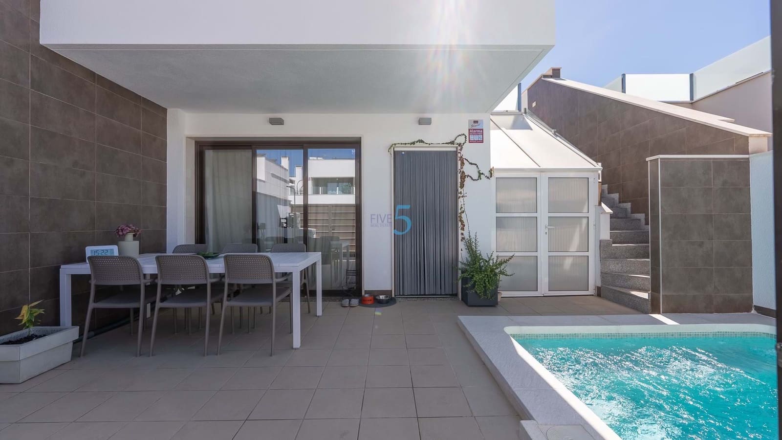 Chalet de 3 habitaciones en San Pedro del Pinatar en venta con piscina - 329.000 € (Ref: 9217796)