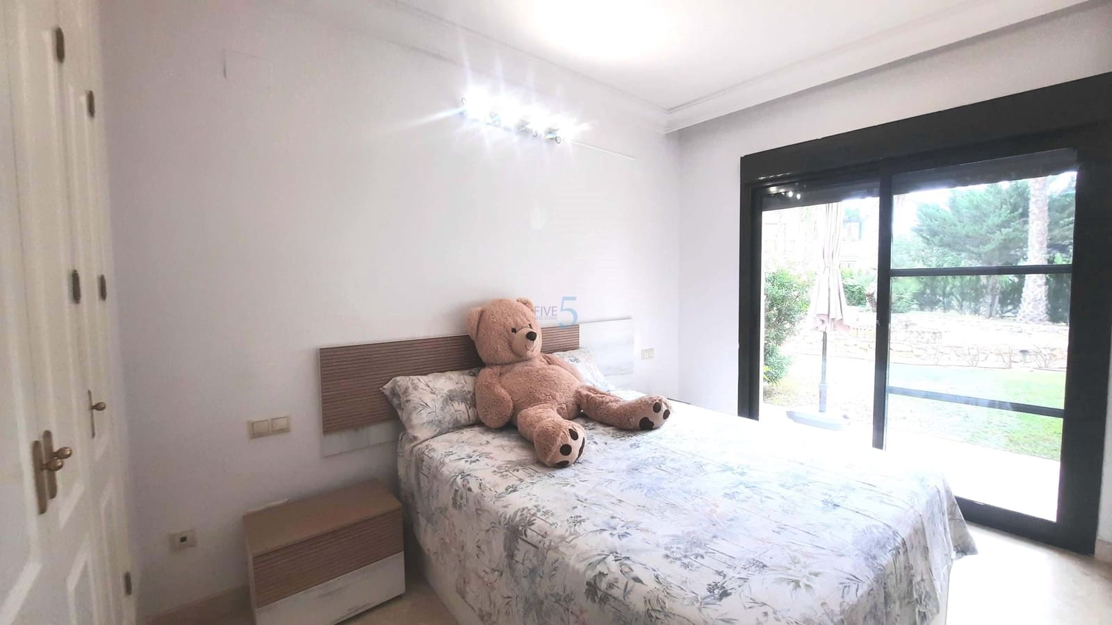 2 soverom Leilighet til salgs i Roda med svømmebasseng garasje - € 175 000 (Ref: 9217797)