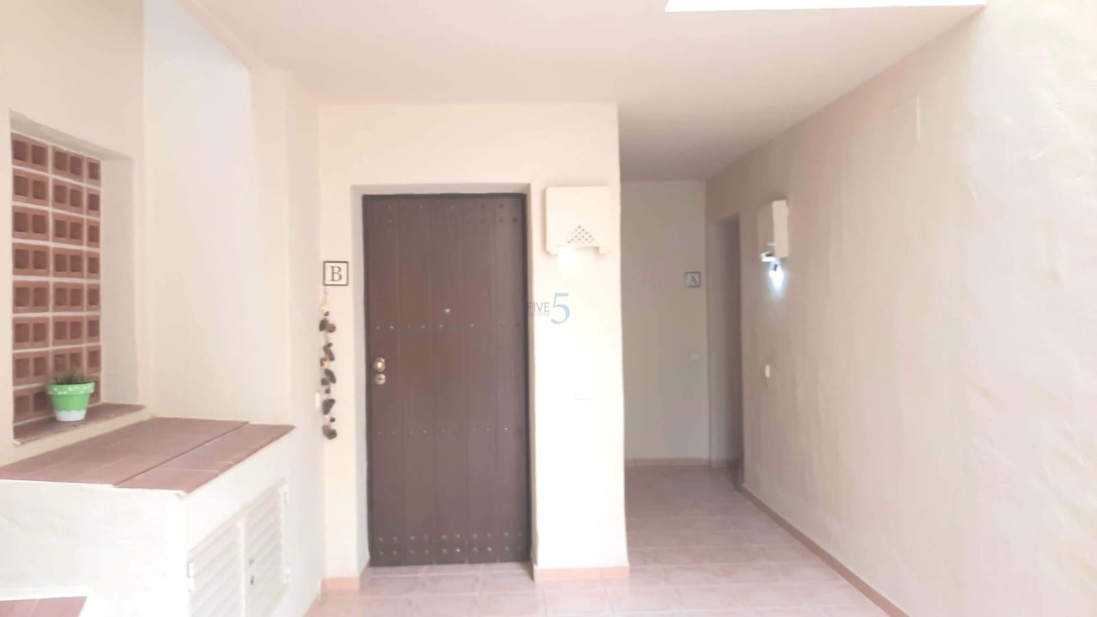 2 soverom Leilighet til salgs i Roda med svømmebasseng garasje - € 175 000 (Ref: 9217797)