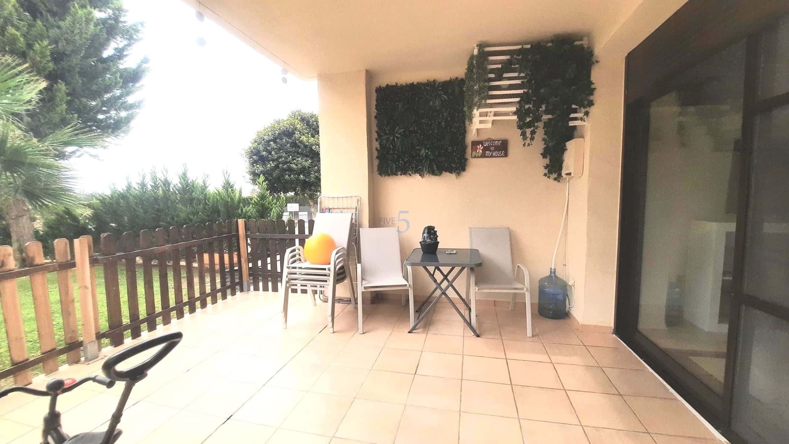 2 soverom Leilighet til salgs i Roda med svømmebasseng garasje - € 175 000 (Ref: 9217797)