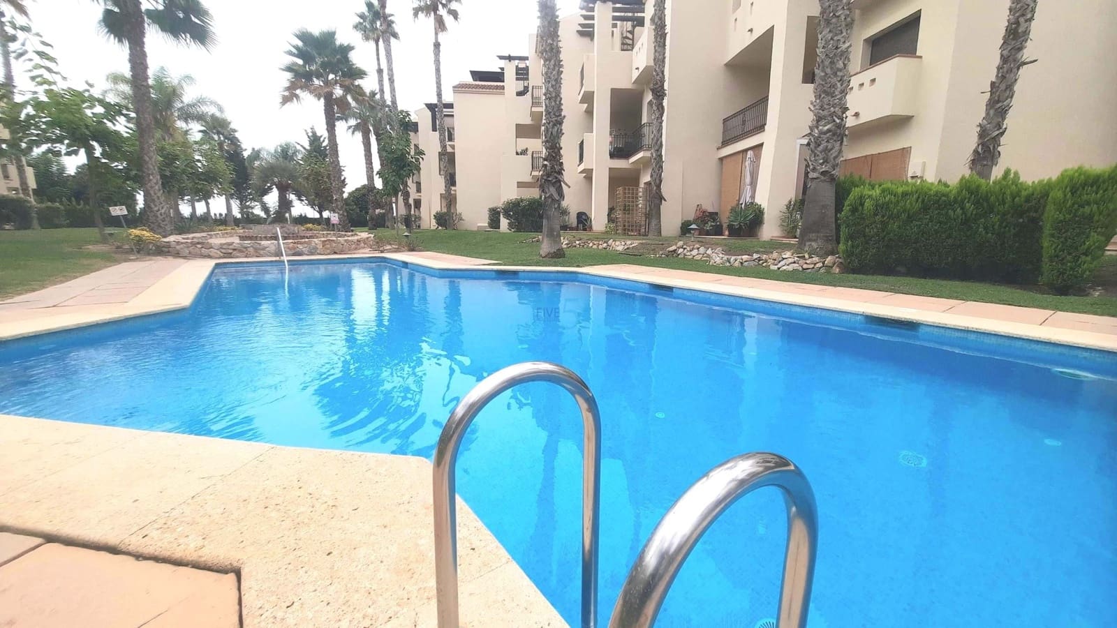 2 soverom Leilighet til salgs i Roda med svømmebasseng garasje - € 175 000 (Ref: 9217797)