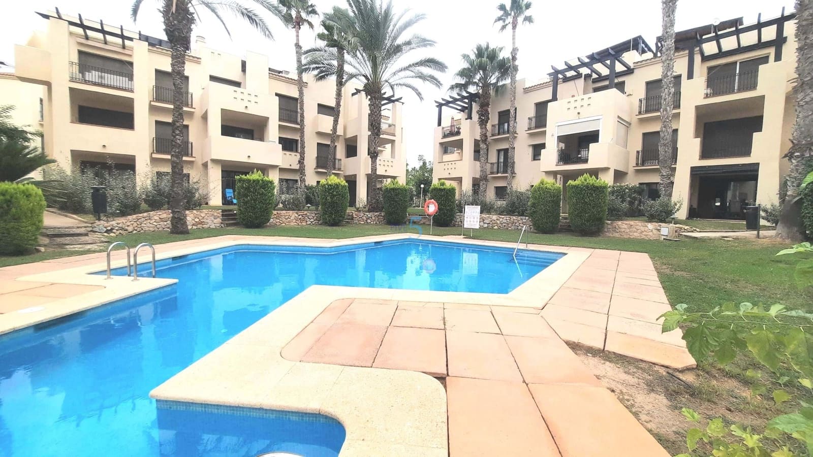 2 soverom Leilighet til salgs i Roda med svømmebasseng garasje - € 175 000 (Ref: 9217797)