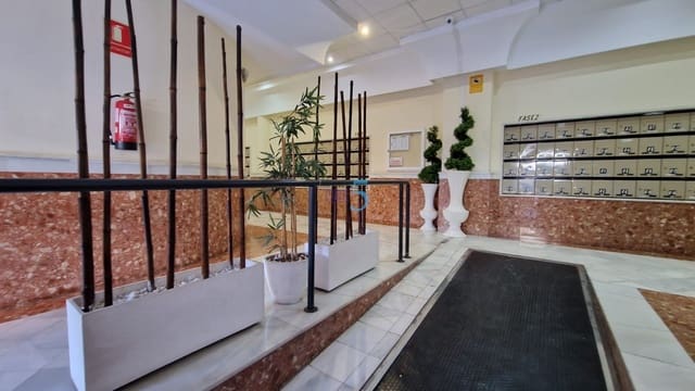 2 soverom Leilighet til salgs i Torrevieja med garasje - € 155 000 (Ref: 9219320)