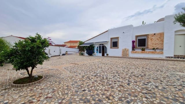 5 bedroom Villa for sale in Ciudad Quesada, Rojales with pool garage - € 475,000 (Ref: 9219599)