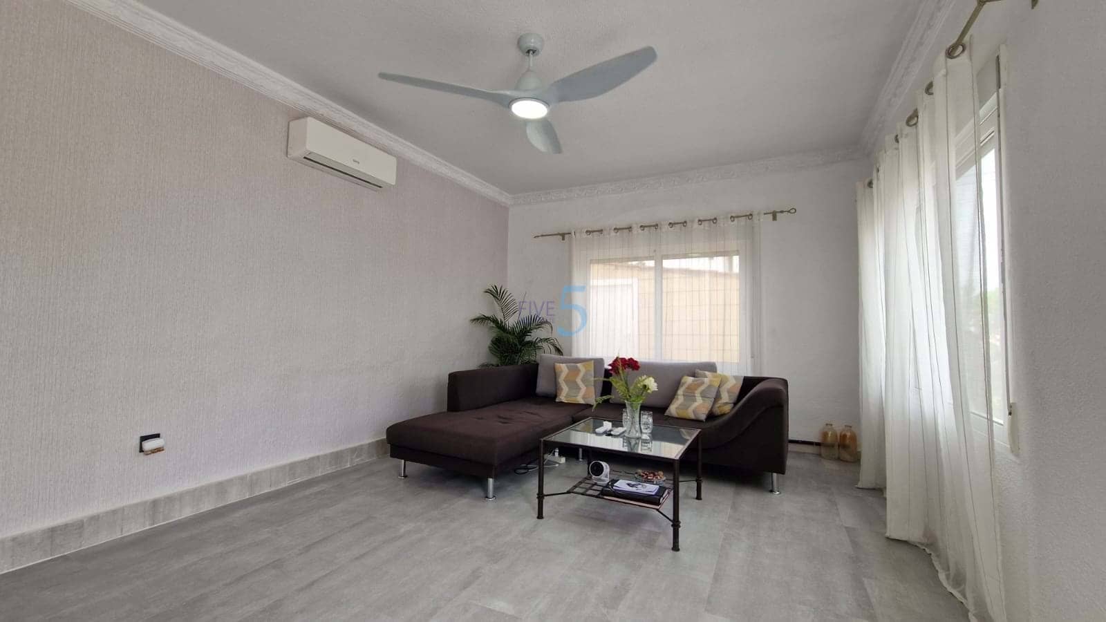 5 makuuhuone Huvila myytävänä paikassa Ciudad Quesada mukana uima-altaan 
autotalli - 475 000 € (Ref: 9219599)