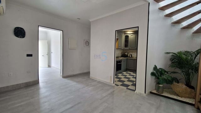 5 bedroom Villa for sale in Ciudad Quesada, Rojales with pool garage - € 475,000 (Ref: 9219599)