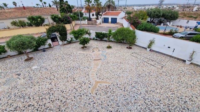 5 bedroom Villa for sale in Ciudad Quesada, Rojales with pool garage - € 475,000 (Ref: 9219599)