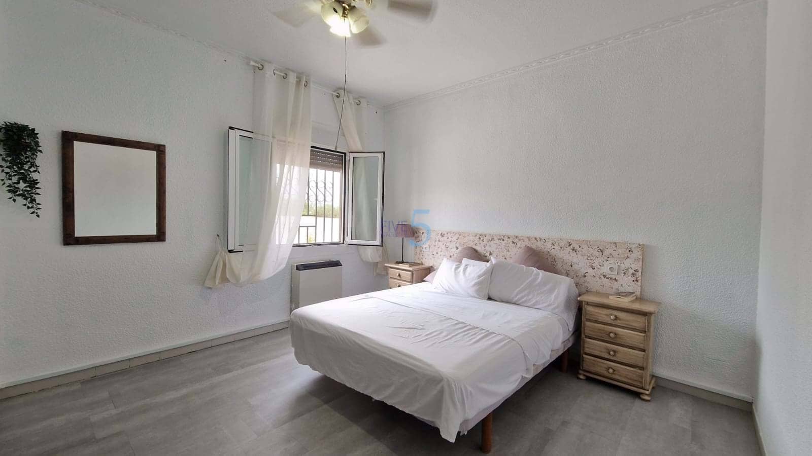 5 makuuhuone Huvila myytävänä paikassa Ciudad Quesada mukana uima-altaan 
autotalli - 475 000 € (Ref: 9219599)