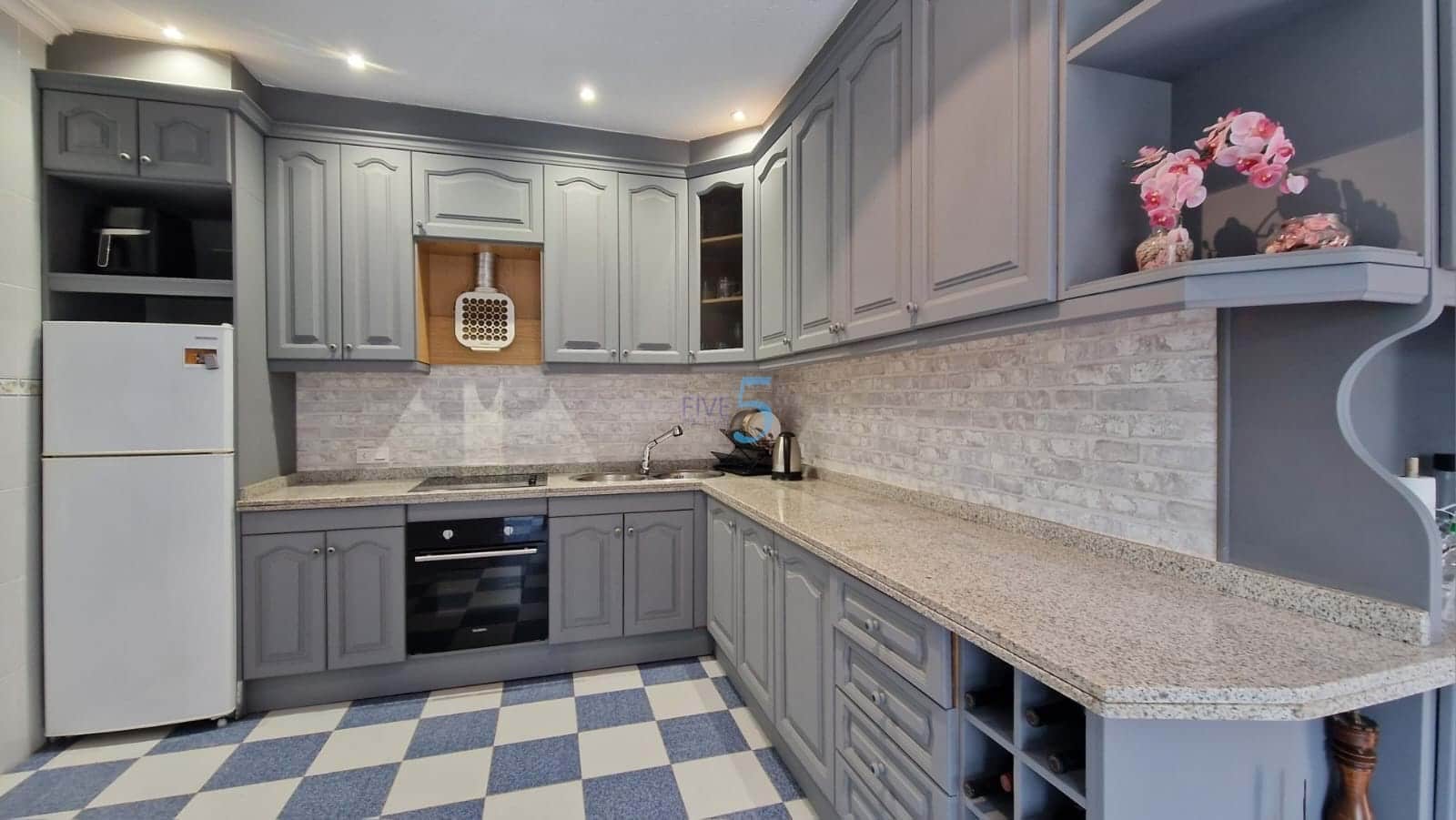 5 makuuhuone Huvila myytävänä paikassa Ciudad Quesada mukana uima-altaan 
autotalli - 475 000 € (Ref: 9219599)