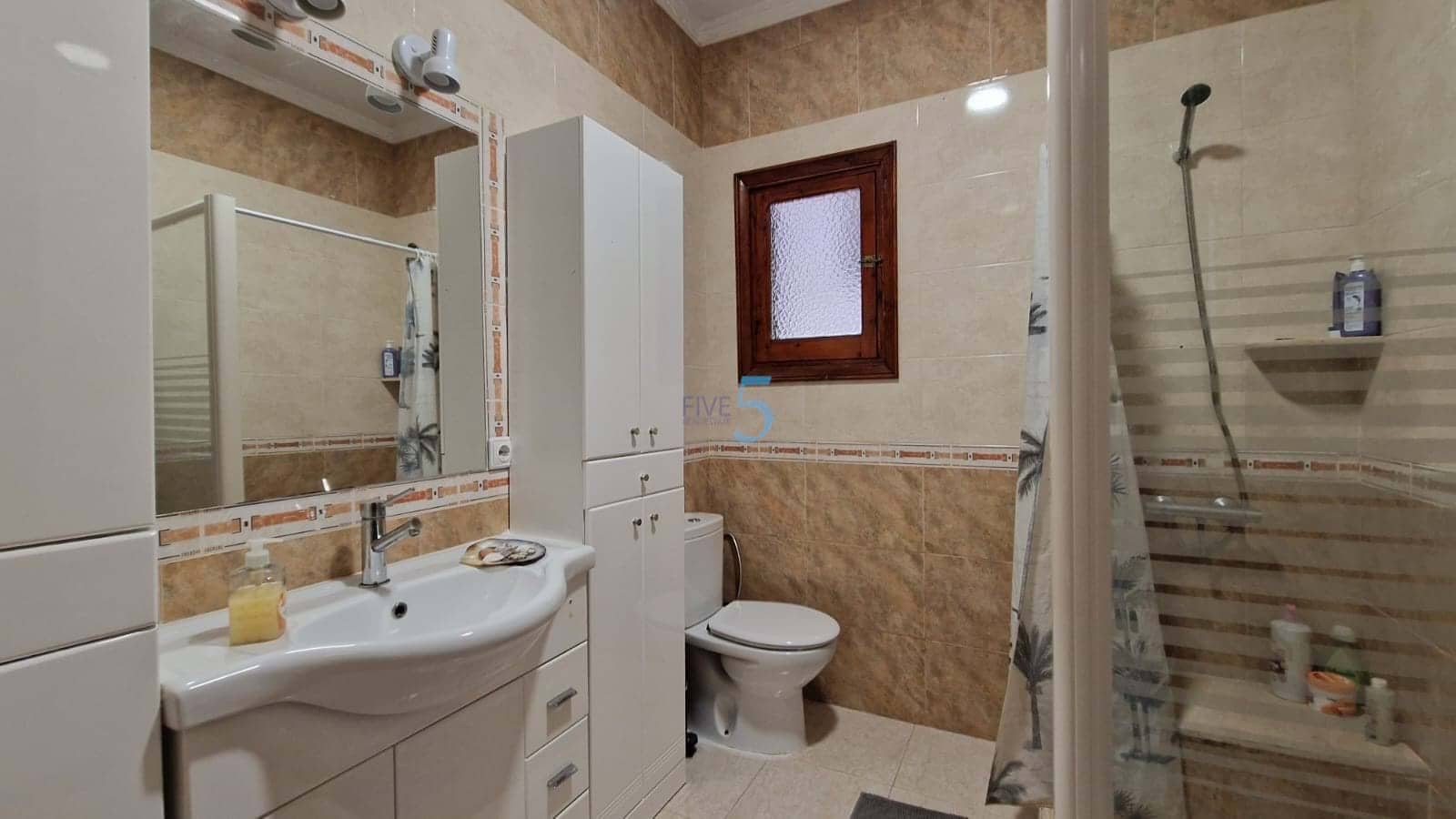 5 makuuhuone Huvila myytävänä paikassa Ciudad Quesada mukana uima-altaan 
autotalli - 475 000 € (Ref: 9219599)