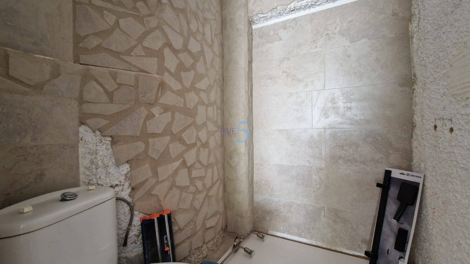 5 makuuhuone Huvila myytävänä paikassa Ciudad Quesada mukana uima-altaan 
autotalli - 475 000 € (Ref: 9219599)