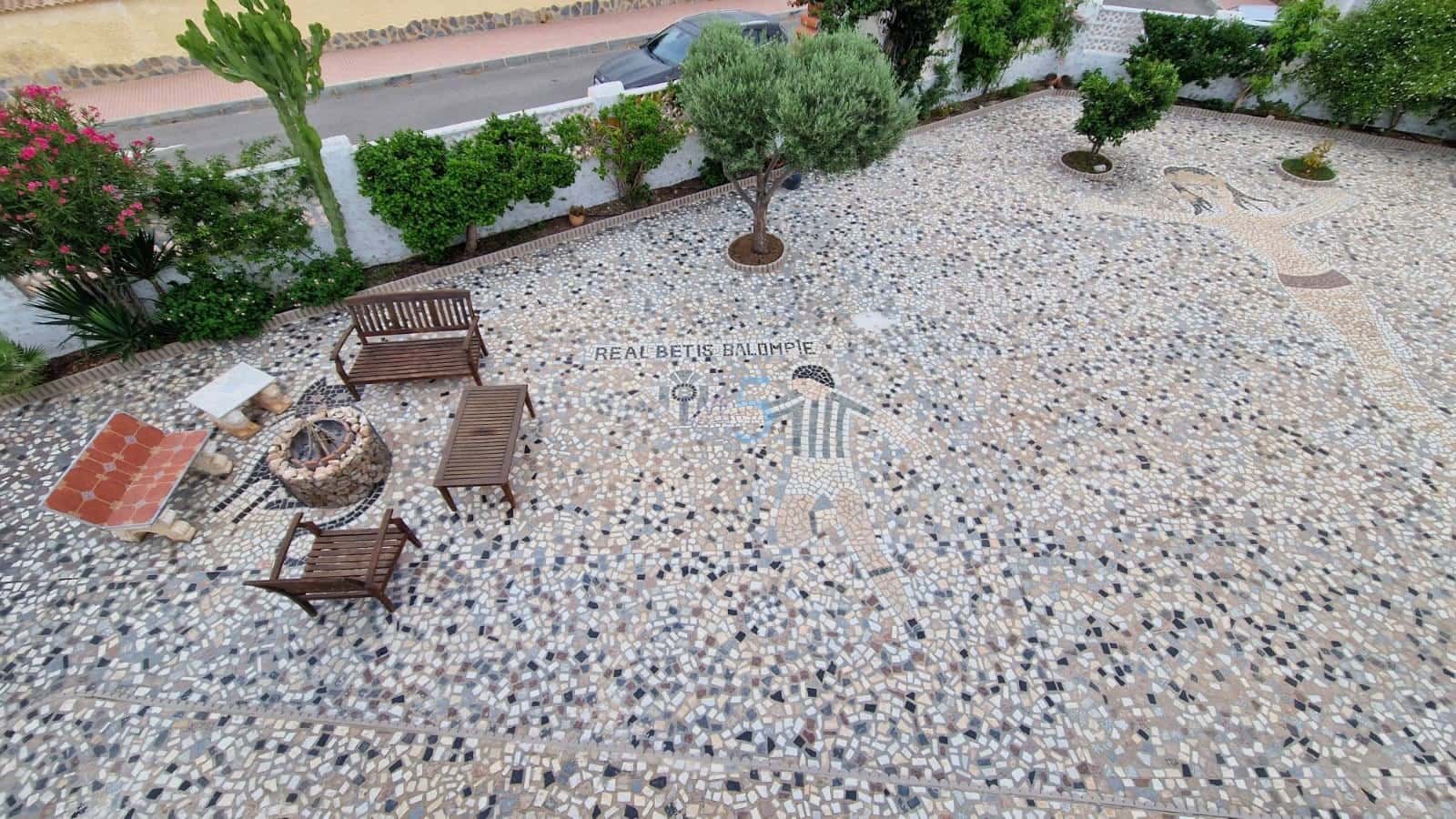 5 makuuhuone Huvila myytävänä paikassa Ciudad Quesada mukana uima-altaan 
autotalli - 475 000 € (Ref: 9219599)