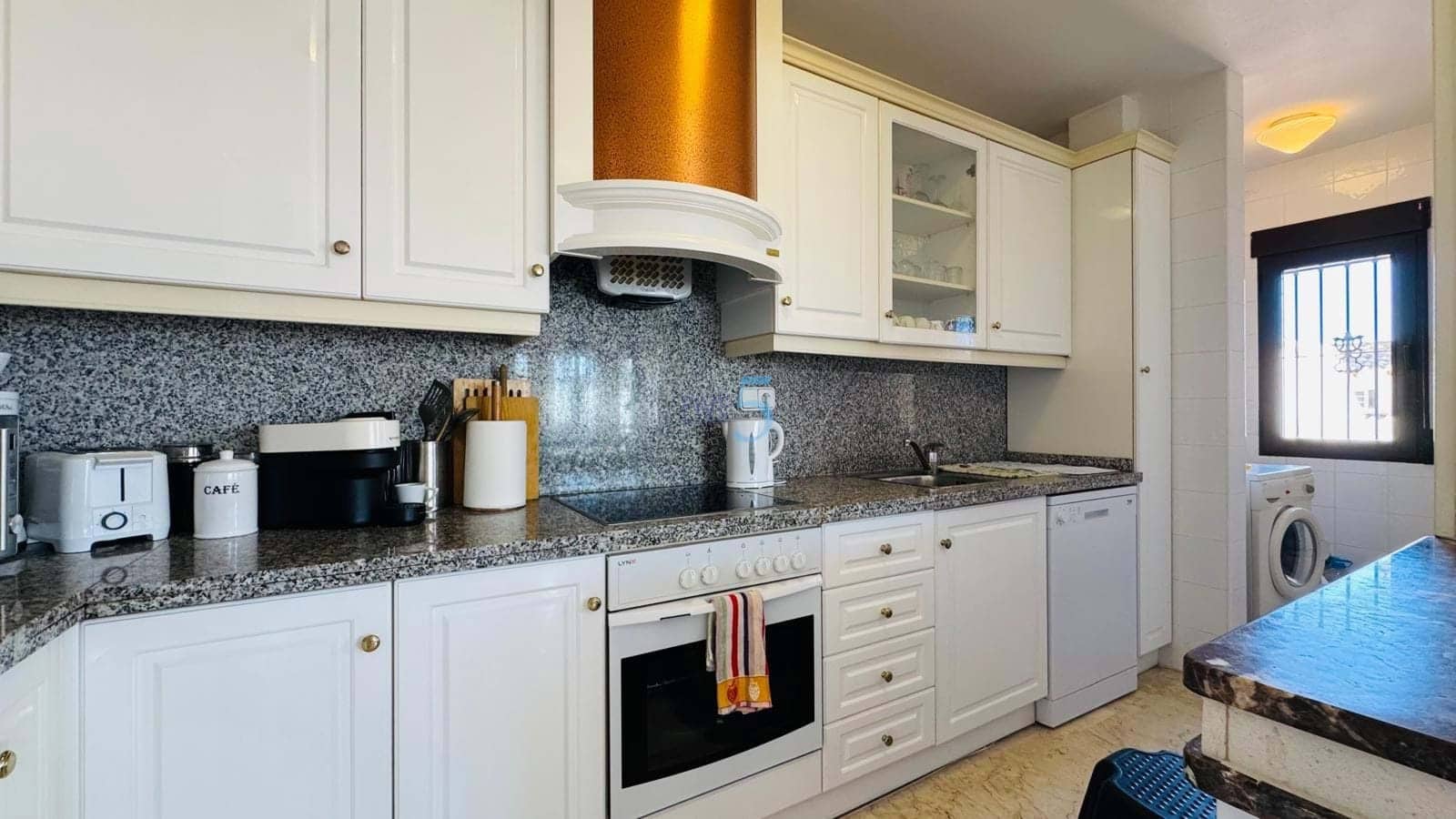 3 soverom Leilighet til salgs i Las Ramblas Golf med svømmebasseng garasje - € 219 995 (Ref: 9219601)