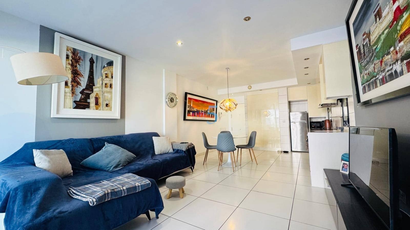 Apartamento de 2 habitaciones en Villamartin en venta con piscina garaje - 269.000 € (Ref: 9227178)