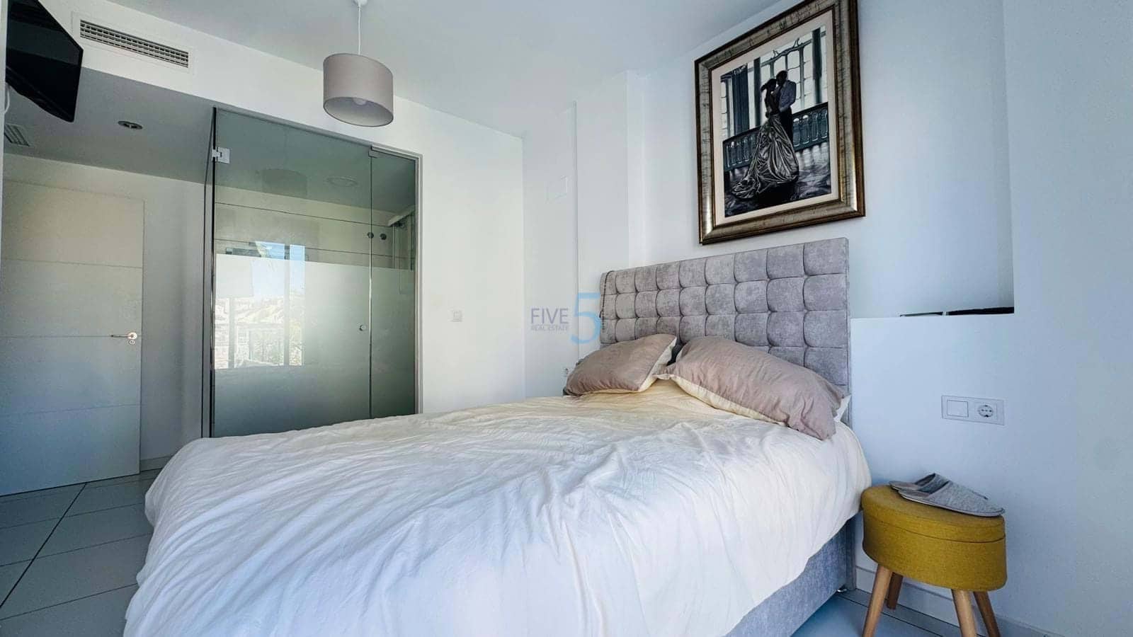 Apartamento de 2 habitaciones en Villamartin en venta con piscina garaje - 269.000 € (Ref: 9227178)