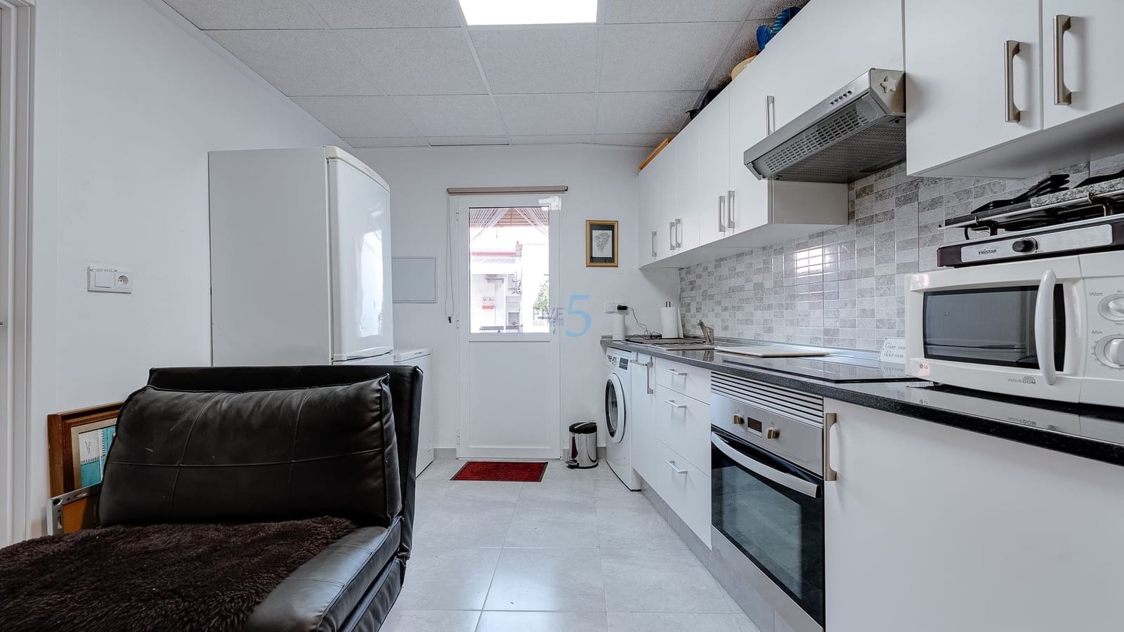 5 bedroom Villa for sale in San Fulgencio with pool garage - € 349,999 (Ref: 9228051)