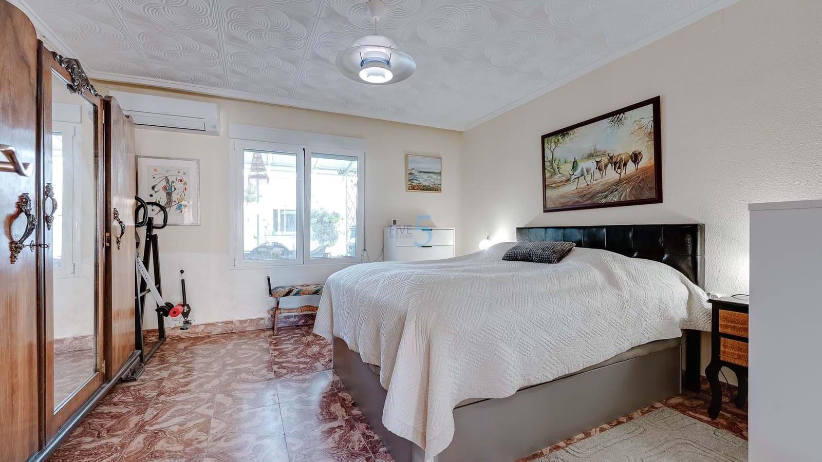 5 bedroom Villa for sale in San Fulgencio with pool garage - € 349,999 (Ref: 9228051)