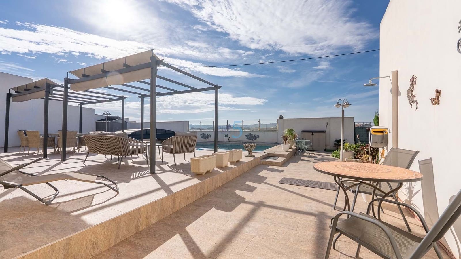 5 bedroom Villa for sale in San Fulgencio with pool garage - € 349,999 (Ref: 9228051)