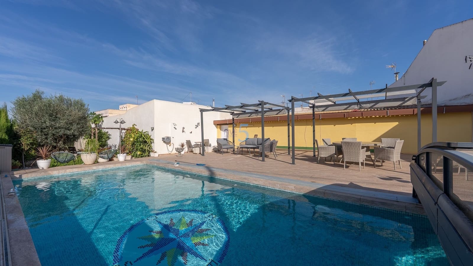 5 bedroom Villa for sale in San Fulgencio with pool garage - € 349,999 (Ref: 9228051)