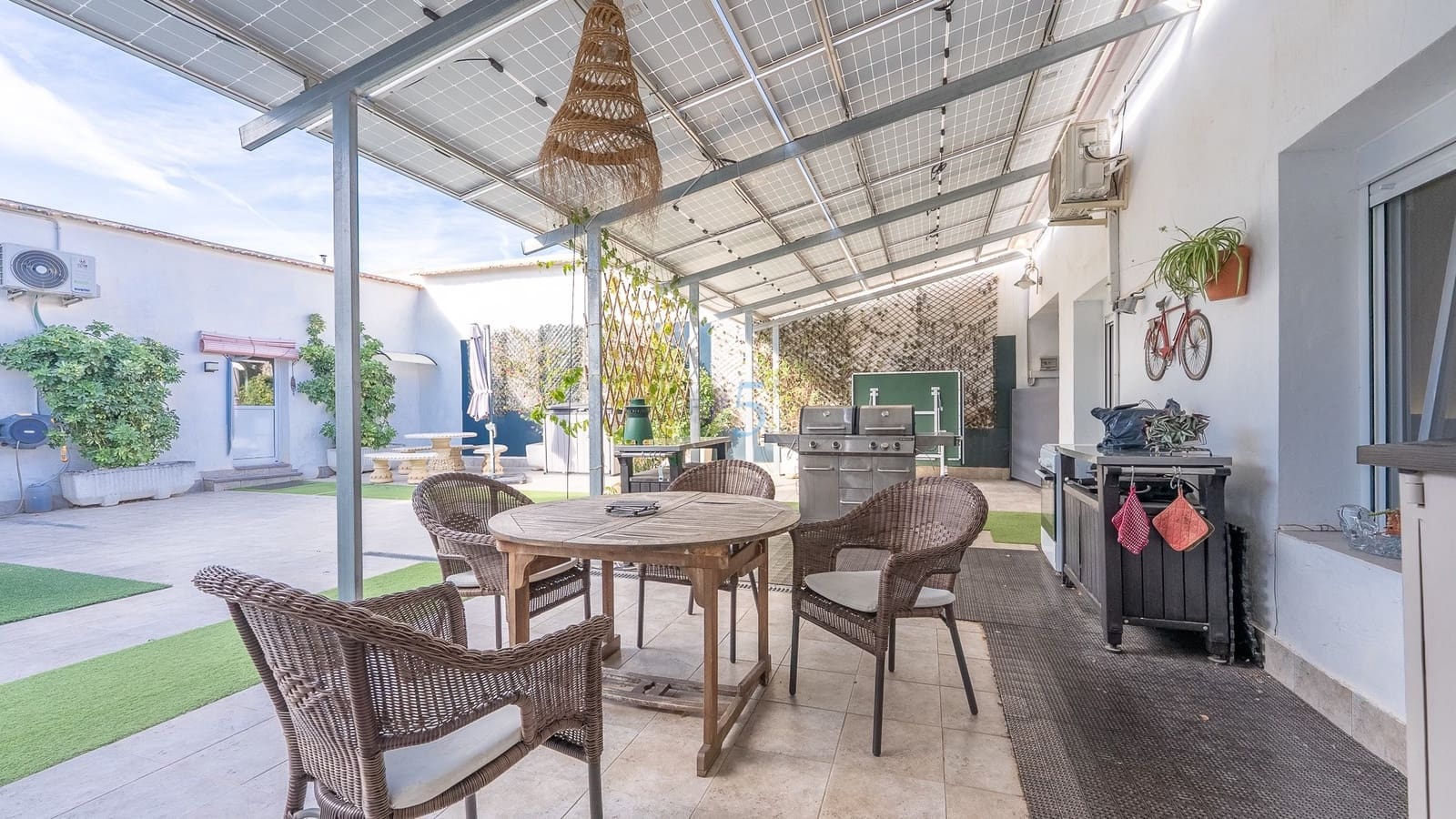 5 bedroom Villa for sale in San Fulgencio with pool garage - € 349,999 (Ref: 9228051)