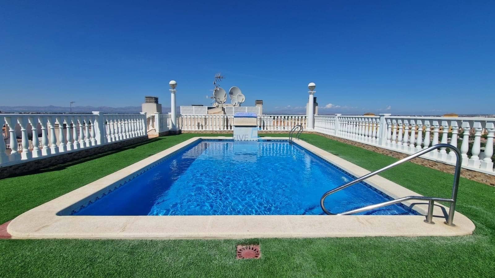 2 soveværelse Lejlighed til salg i Formentera del Segura med swimmingpool - € 99.999 (Ref: 9235492)